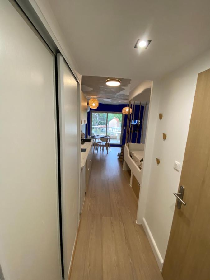 Santorini Hyerois Apartment อิแยร์ ภายนอก รูปภาพ