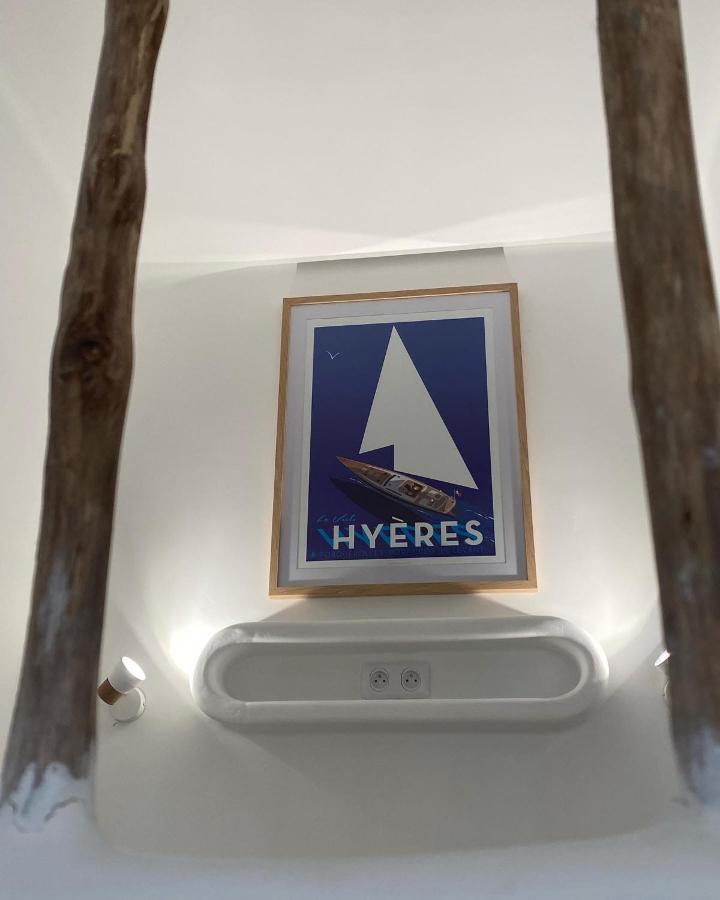 Santorini Hyerois Apartment อิแยร์ ภายนอก รูปภาพ